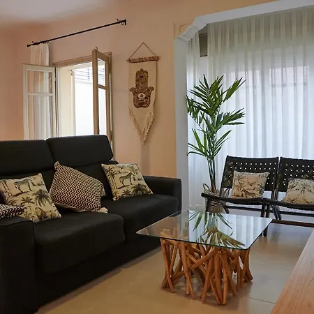 Dharma Experience Facebook Apartment *