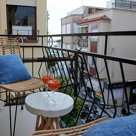Dharma Experience Facebook Apartment *