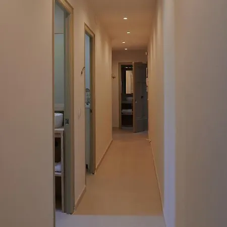 Apartment Dharma Experience Facebook Cambrils