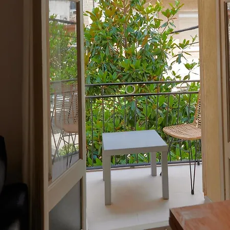 Apartment Dharma Experience Facebook Cambrils