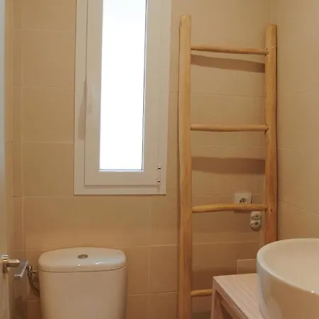 Apartment Dharma Experience Facebook Cambrils