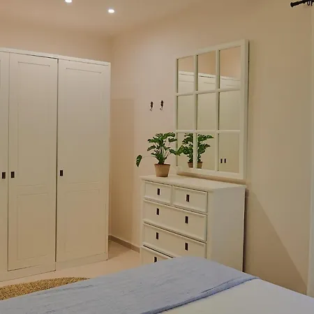 Dharma Experience Facebook Apartment *